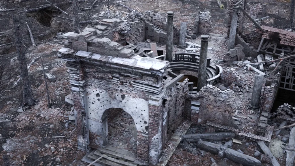 The ruined church is a central landmark.